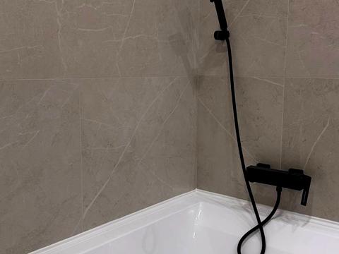 будинок за адресою Михайла Булгакова вул.