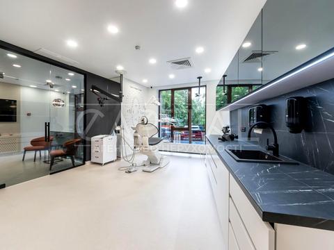 комерційна за адресою Василя Тютюнника вул. (Анрі Барбюса), 28-А