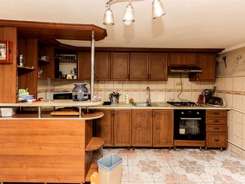 будинок за адресою Чорновола