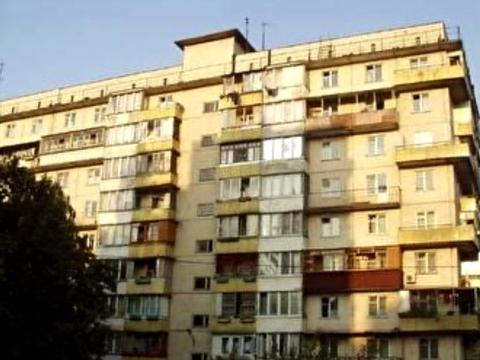 квартира за адресою Автозаводська вул., 25