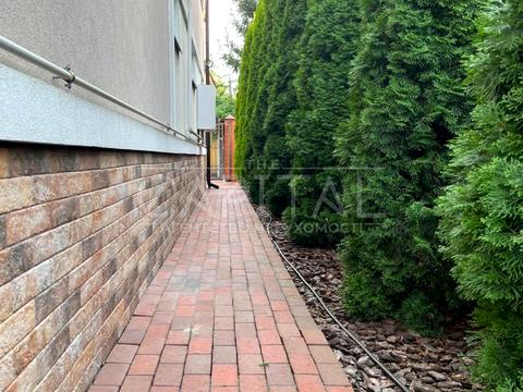 будинок за адресою вул. Порічкова, 166