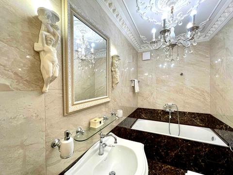 квартира за адресою Літературна вул. (Чехова), 11