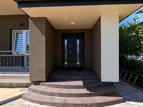 квартира за адресою Безкоровайного вул., (Будинок)