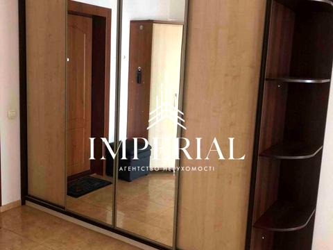 квартира за адресою Миколи Ушакова вул., 1-Б