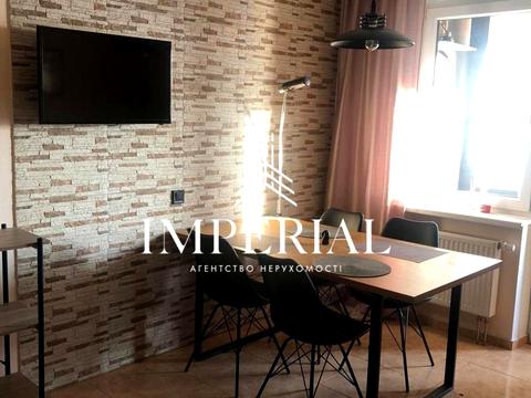 квартира за адресою Миколи Ушакова вул., 1-Б