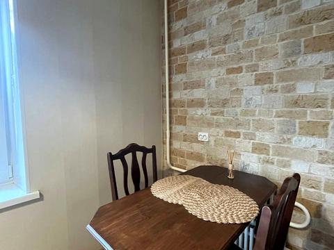 квартира за адресою Космодромна вул., 9