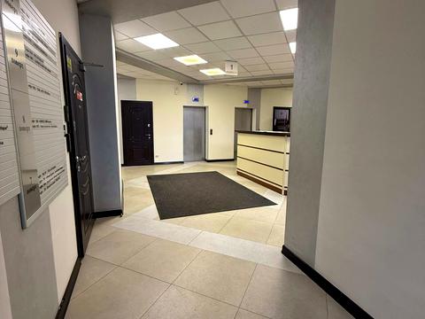 комерційна за адресою Костянтинівська вул., 75