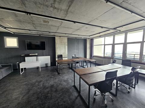 комерційна за адресою Євгена Коновальця вул. (Щорса), 44-А