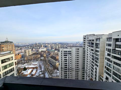 комерційна за адресою Євгена Коновальця вул. (Щорса), 44-А