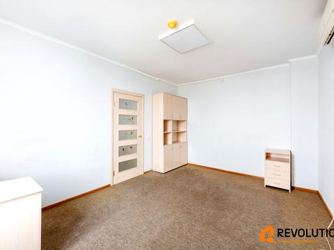 комерційна за адресою Бориса Гмирі вул., 4