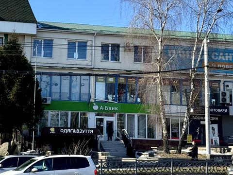 комерційна за адресою Василя Червонія вул. (Гагаріна), 39