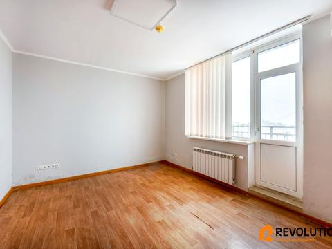 комерційна за адресою Бориса Гмирі вул., 4