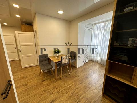 комерційна за адресою Радистів вул., 34-Д