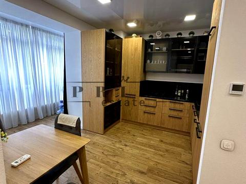 комерційна за адресою Радистів вул., 34-Д