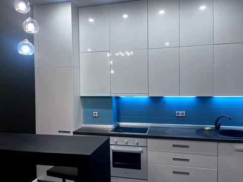 комерційна за адресою Антоновича вул. (Горького), 48-Б