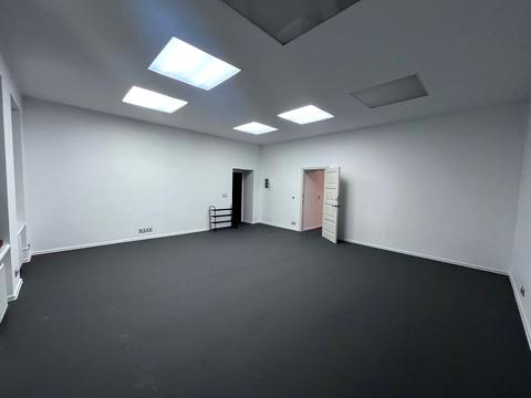 комерційна за адресою Антоновича вул. (Горького), 48-Б