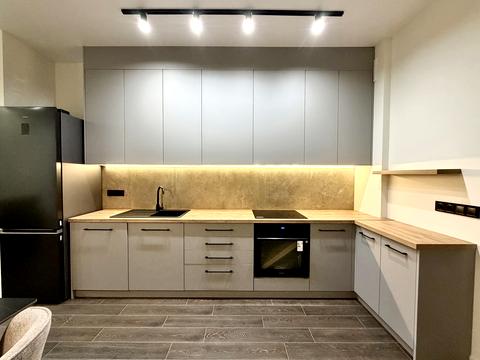 будинок за адресою Івасюка