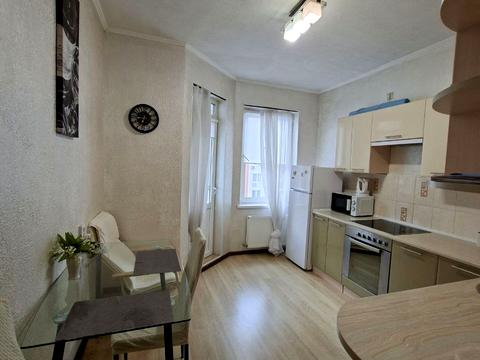 квартира по адресу Радужный массив ул., 16/2