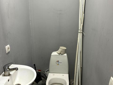 комерційна за адресою Авіаційна вул., 32