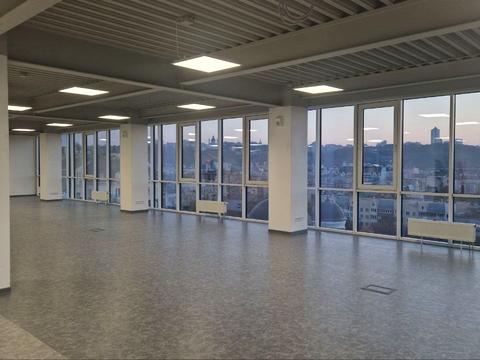 комерційна за адресою Почайнинська вул., 38/44