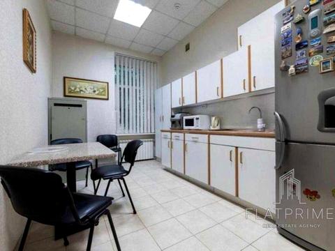 комерційна за адресою Панаса Мирного вул., 1