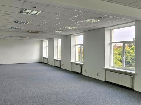 коммерческая по адресу Николая Михновского бульв. (Дружбы народов), 19-А