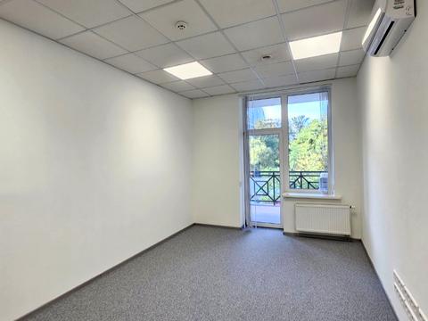 коммерческая по адресу Николая Михновского бульв. (Дружбы народов), 19-А