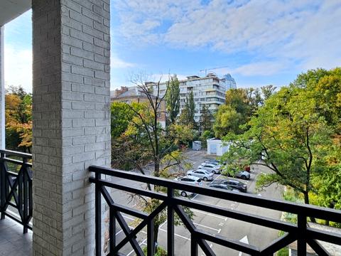 коммерческая по адресу Николая Михновского бульв. (Дружбы народов), 19-А