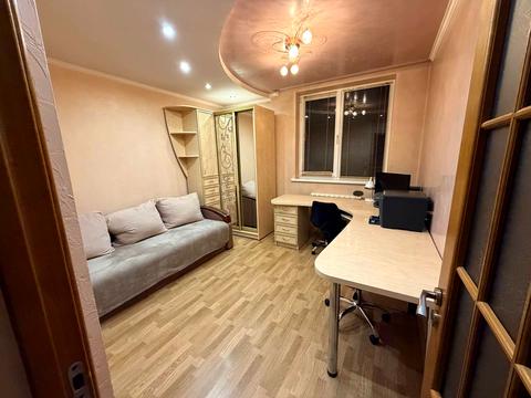 квартира за адресою Мирослава Скорика вул. (Василя Сурикова), 3