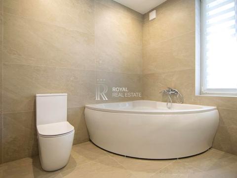 будинок за адресою с. Бортники, фаріка дел