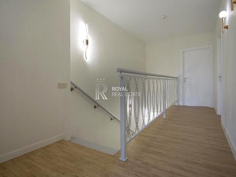 будинок за адресою с. Бортники, фаріка дел