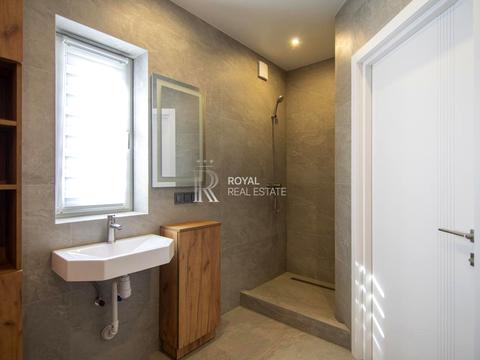 будинок за адресою с. Бортники, фаріка дел