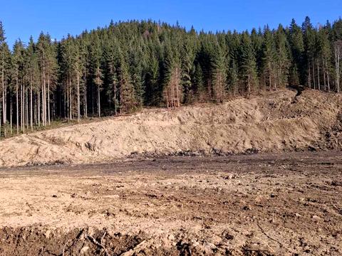 участок по адресу 