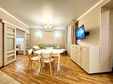 квартира по адресу Левка Лукʼяненка ул. (Василия Жуковского), 16, 18, 20, 24