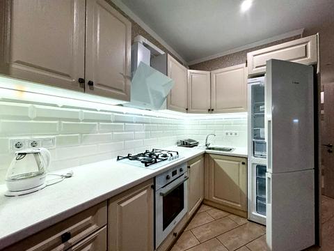 квартира по адресу Левка Лукʼяненка ул. (Василия Жуковского), 16, 18, 20, 24