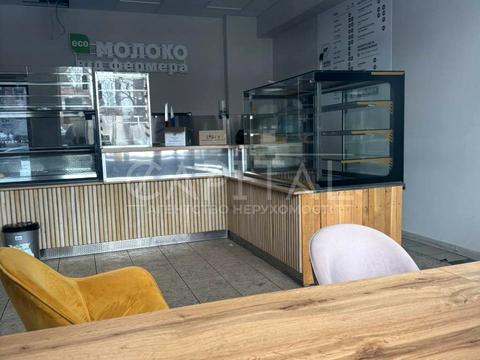 комерційна за адресою Лесі Українки бульв., 34