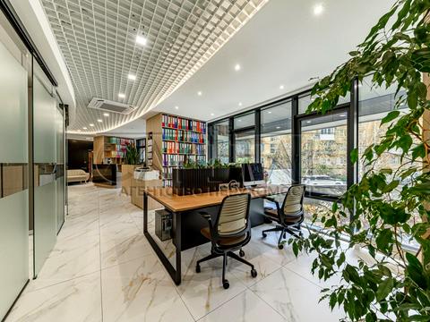 комерційна за адресою Буслівська вул., 12