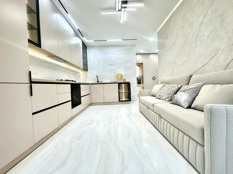 квартира за адресою Мартинова просп., (вул. Щаслива, 63)