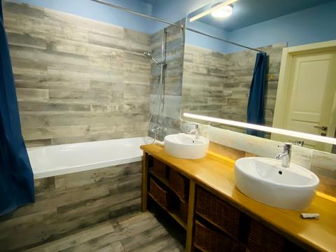 квартира за адресою Авіаконструктора Ігоря Сікорського вул. (Танкова), 1