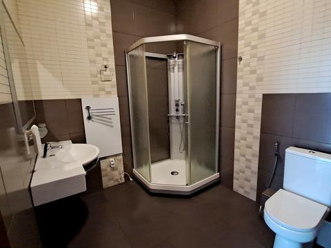 комерційна за адресою Лейпцизька вул., 3
