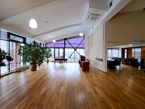 коммерческая по адресу Лейпцигская ул., 3