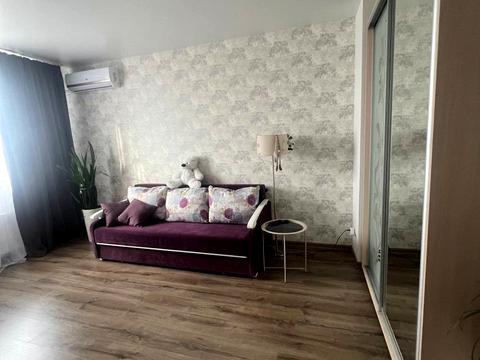 квартира за адресою Захисників України вул. (1-го Травня), 42