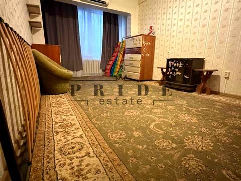 комерційна за адресою Героїв полку "Азов" вул. (Маршала Малиновського), 1