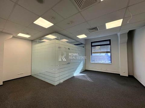 комерційна за адресою Лейпцизька вул., 15а