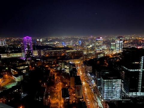 комерційна за адресою Кловський узвіз (Кловський), 7a