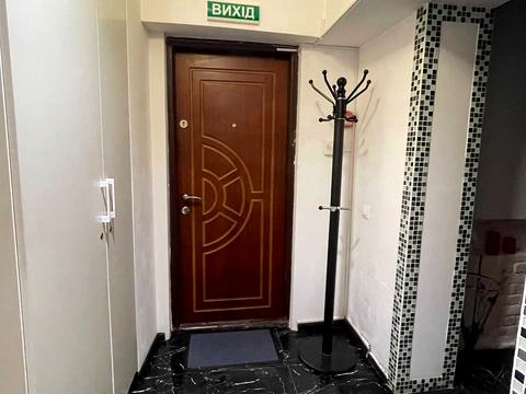 комерційна за адресою Бандери, 34