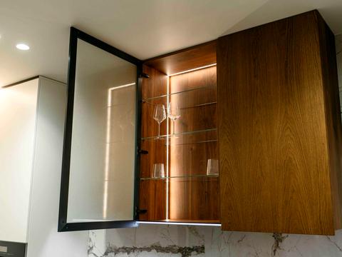 квартира за адресою Салютна вул., 2к16