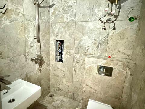 комерційна за адресою Соборна пл. (Жовтнева), 14