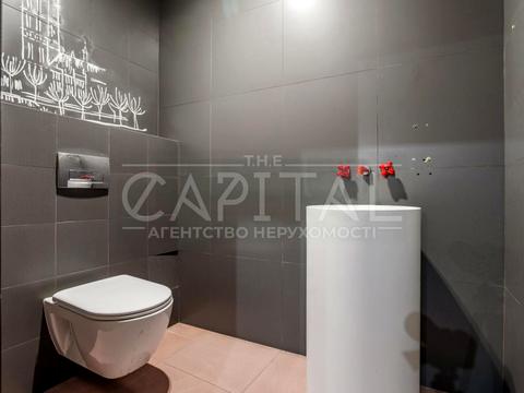 комерційна за адресою Музейний пров., 2