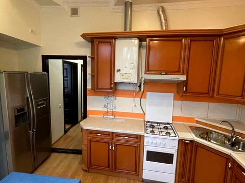 квартира за адресою Братів Міхновських вул. (Московська), 26